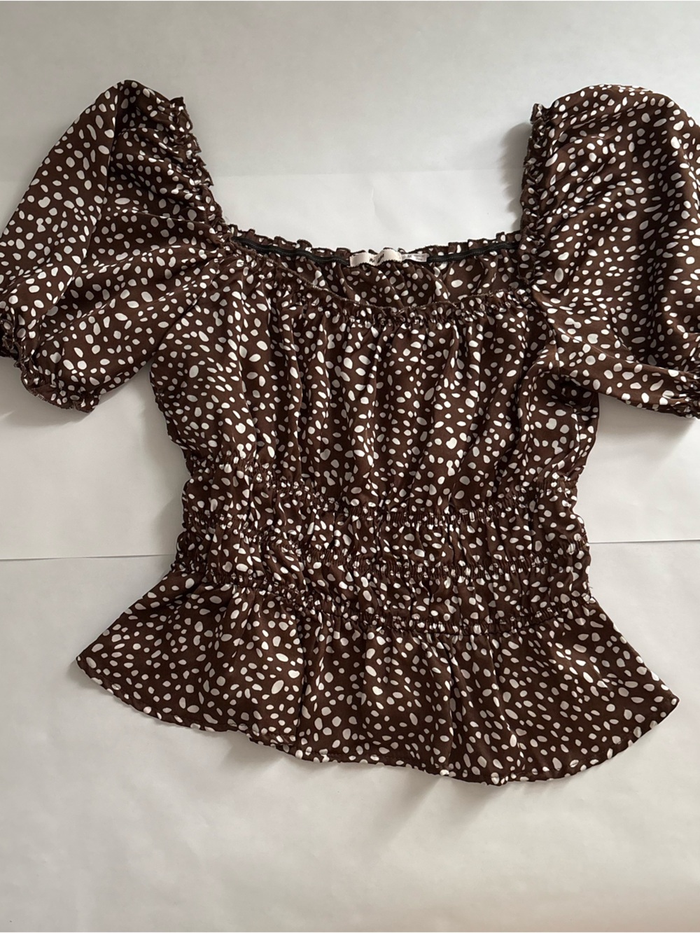 Brown White Speckled Animal Print Smocked Top Boutique Brand Mi Ami